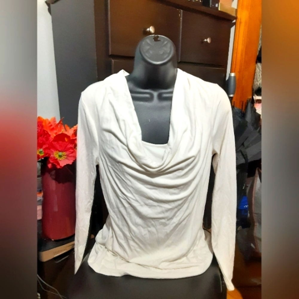 White House Black Market Womens White Dip Neckline Long Sleeve Top Size Small - Picture 2 of 6